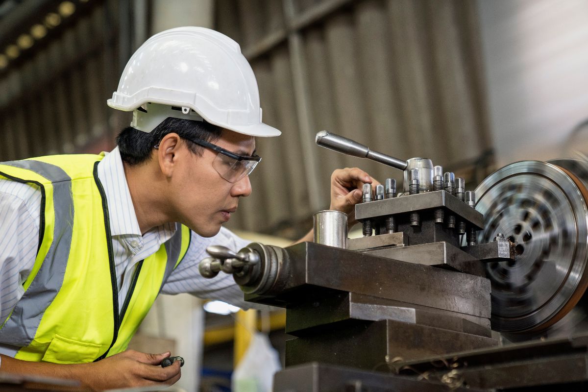 Técnico em Mecânica / Ferramenteiro